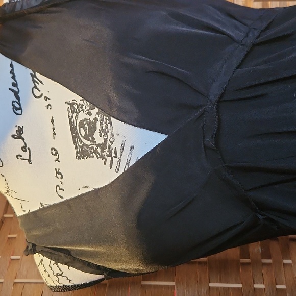 Donna Karan Elegant Black Long Sexy VNeck Evening Gown With Sheer Detailing Sz S - Picture 8 of 11